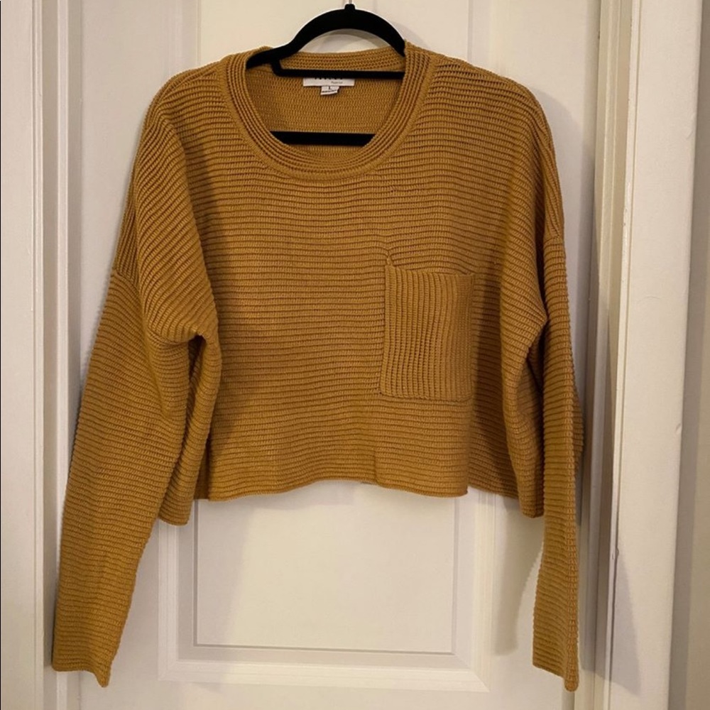 Cropped sweater